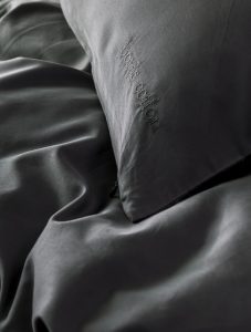 Borås Cotton sengesett Cloud antrasitt detalj