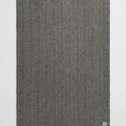 Ullpledd herringbone svart fra Gant