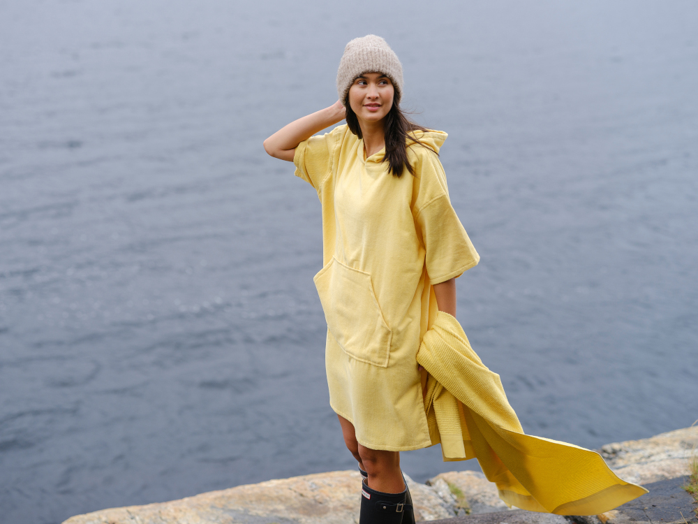 Badeponcho Chill - Gul fra Høie - Bilde 5