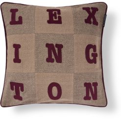 Pynteputetrekk 50x50 letter patch tweed organic cotton beige, brown & fig fra lexington