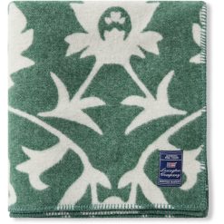 Pledd 130x170 flower jacquard recycled green, lt beige fra lexington4